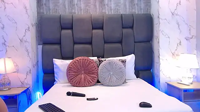 SophieWolkman online show from 11.28.25