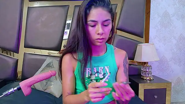 NicoleEsposito online show from 11.20.25