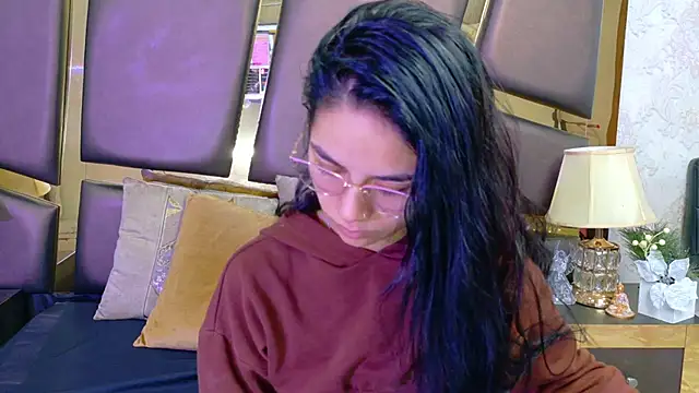 Snapshot of NicoleEsposito chatting on 02.21.26 NicoleEsposito online show from 02.21.26