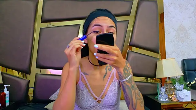 NicoleEsposito online show from 04.04.26