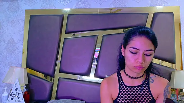 NicoleEsposito online show from 04.20.26