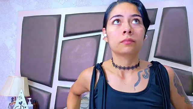 NicoleEsposito online show from 05.15.26