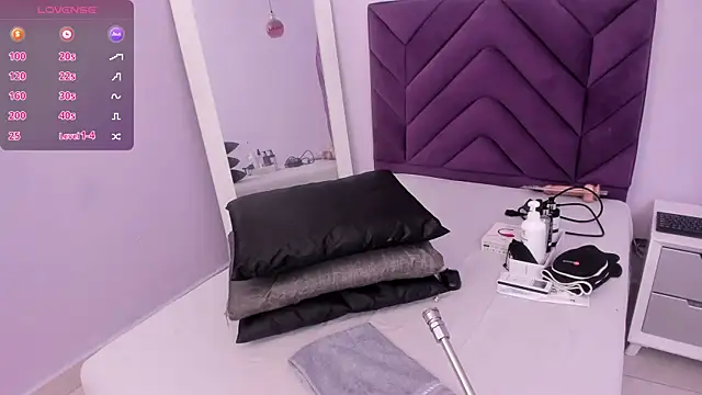 Maddyjohnsonn online show from 12.27.24