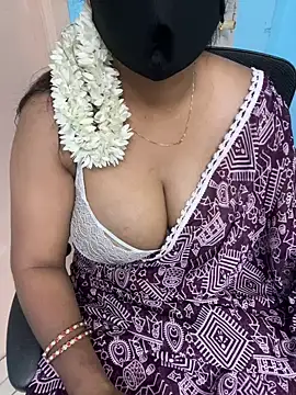Snapshot of sajeetha chatting on 06.17.26 sajeetha online show from 06.17.26