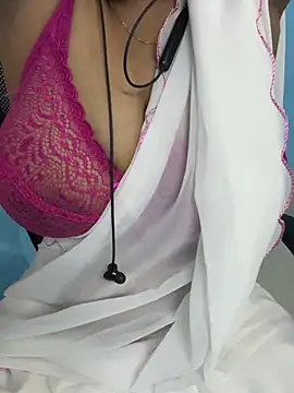 Snapshot of sajeetha chatting on 07.18.26 sajeetha online show from 07.18.26