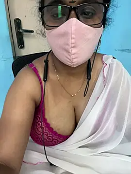 Snapshot of sajeetha chatting on 07.19.26 sajeetha online show from 07.19.26