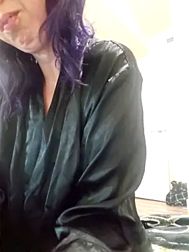 erinSmiles online show from 10.29.25