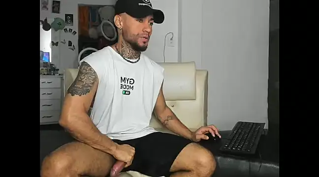 Snapshot of BruceNixon chatting on 12.03.24 BruceNixon online show from 12.03.24