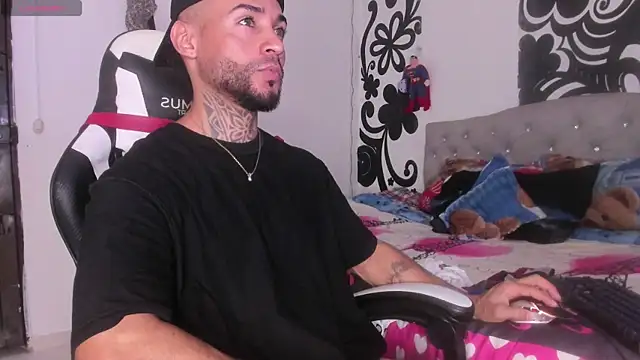 Snapshot of BruceNixon chatting on 10.23.25 BruceNixon online show from 10.23.25