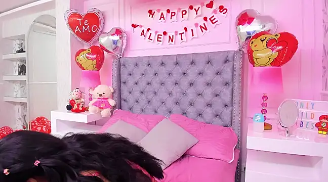 HaileeRoberts online show from 02.11.25