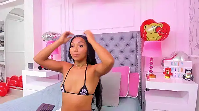 HaileeRoberts online show from 02.16.25