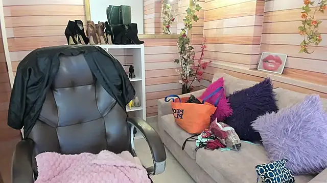 Victoria collins 1 online show from 03.29.26