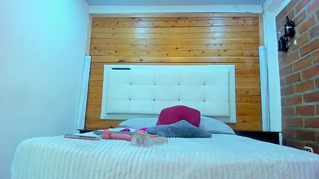 Dulcex69 online show from 02.28.26