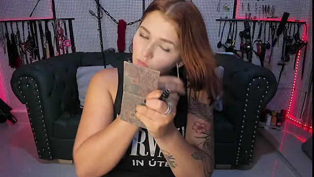 Snapshot of yey_bdsm chatting on 03.14.25 yey bdsm online show from 03.14.25