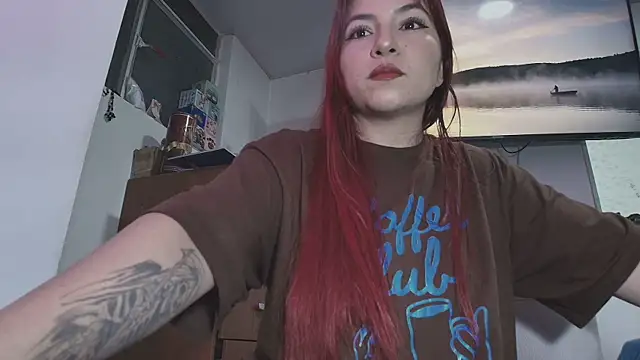 Snapshot of Maylin_2024 chatting on 12.20.25 Maylin 2024 online show from 12.20.25