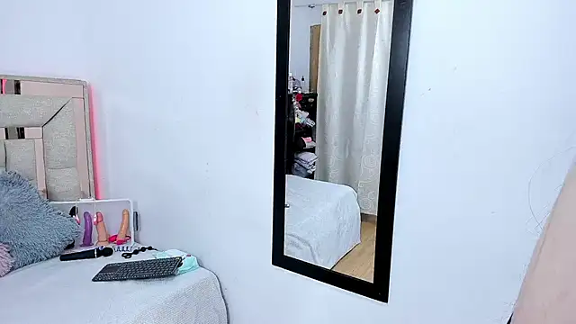 melody bonnet online show from 03.16.26