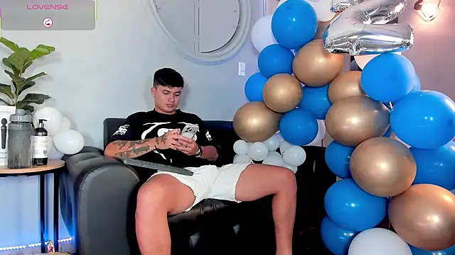 Cristopher strong online show from 05.21.26