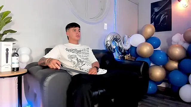 Cristopher strong online show from 05.23.26
