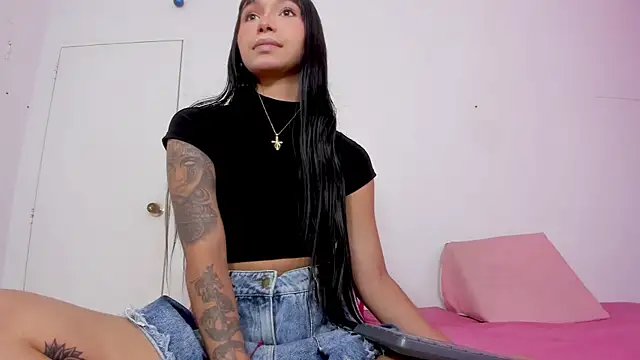 Snapshot of antonella_bonne chatting on 01.27.25 antonella bonne online show from 01.27.25