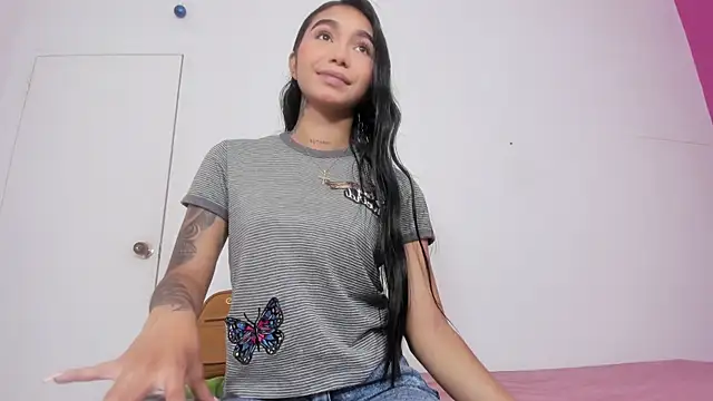 Snapshot of antonella_bonne chatting on 02.09.25 antonella bonne online show from 02.09.25
