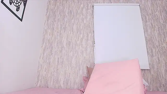 Snapshot of antonella_bonne chatting on 09.19.25 antonella bonne online show from 09.19.25