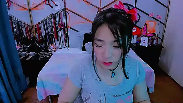 AlanaLuck online show from 10.21.25