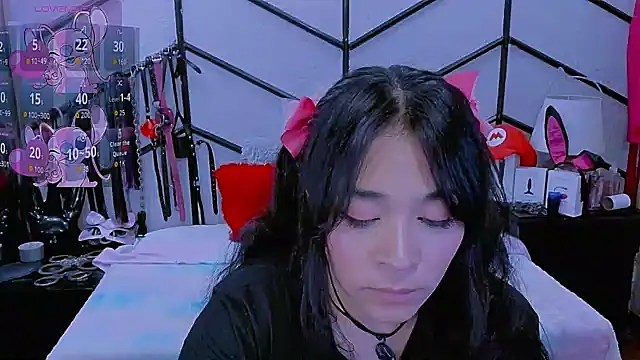 AlanaLuck online show from 11.15.25