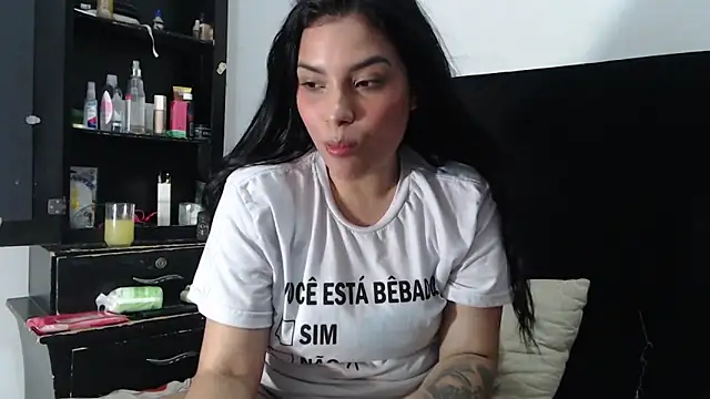 lolaa staars online show from 12.22.24