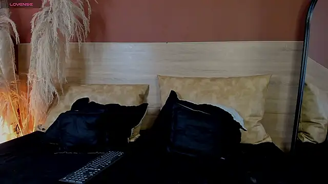 Snapshot of luna_willians chatting on 02.20.26 luna willians online show from 02.20.26