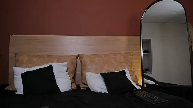 Snapshot of luna_willians chatting on 02.25.26 luna willians online show from 02.25.26