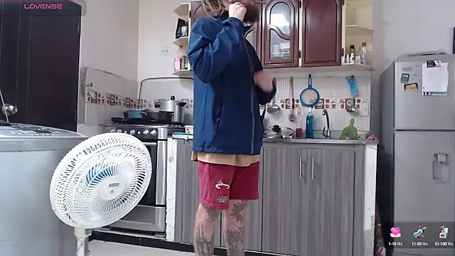 Snapshot of Nanna_and_Balder chatting on 03.06.25 Nanna and Balder online show from 03.06.25