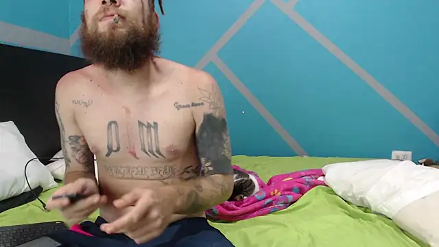 Snapshot of Nanna_and_Balder chatting on 11.01.25 Nanna and Balder online show from 11.01.25