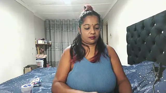 Indianmayaxoxo online show from 10.16.25