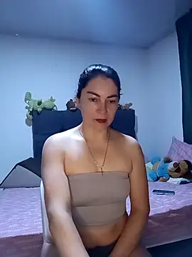 Snapshot of renata_hot1 chatting on 10.29.25 renata hot1 online show from 10.29.25