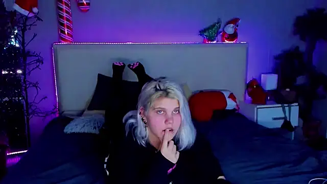 JoannLowe online show from 01.03.25