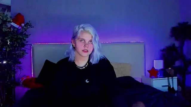 JoannLowe online show from 01.05.25