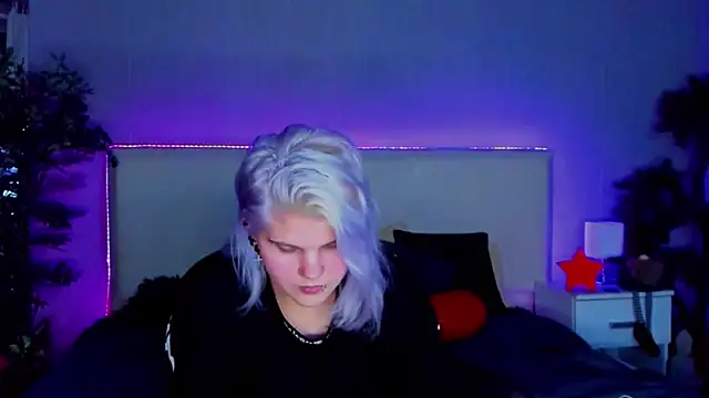 JoannLowe online show from 01.06.25