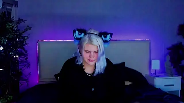 JoannLowe online show from 01.14.25