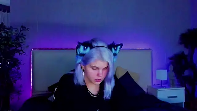 JoannLowe online show from 01.26.25