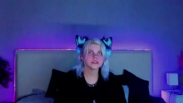 JoannLowe online show from 02.14.25