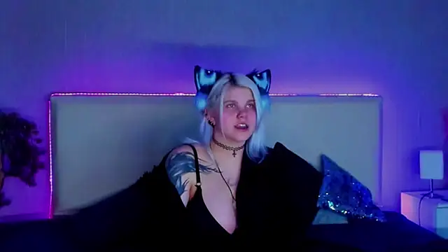 JoannLowe online show from 02.21.25