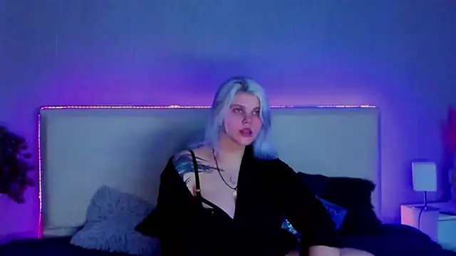 JoannLowe online show from 02.25.25