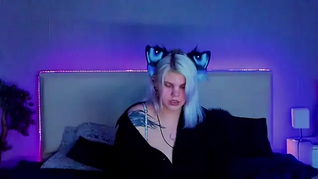 JoannLowe online show from 02.27.25