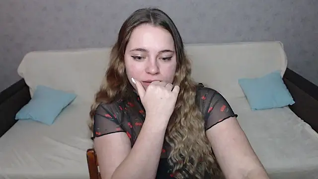 Snapshot of _Sweet_Lana chatting on 12.26.24 Sweet Lana online show from 12.26.24