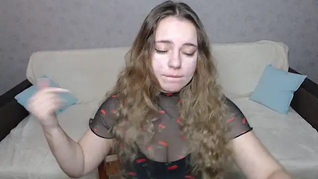 Snapshot of _Sweet_Lana chatting on 12.27.24 Sweet Lana online show from 12.27.24