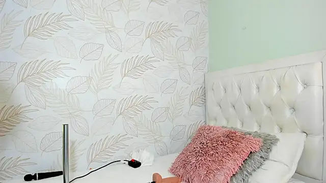 Snapshot of TianaReedd chatting on 01.18.25 TianaReedd online show from 01.18.25
