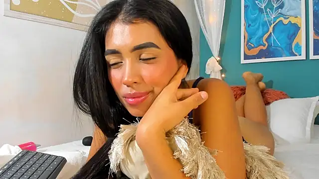 Snapshot of TianaReedd chatting on 03.10.25 TianaReedd online show from 03.10.25