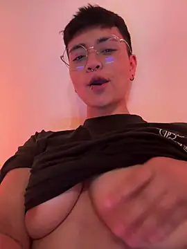 Ashley Chriss online show from 12.22.24