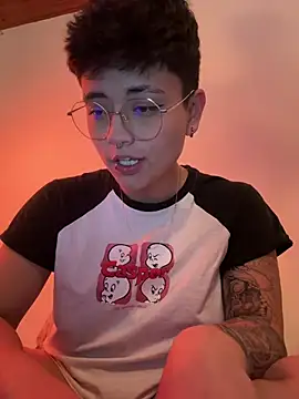 Ashley Chriss online show from 01.25.25