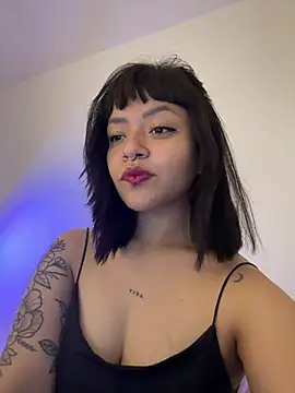 Ashley Chriss online show from 03.06.25